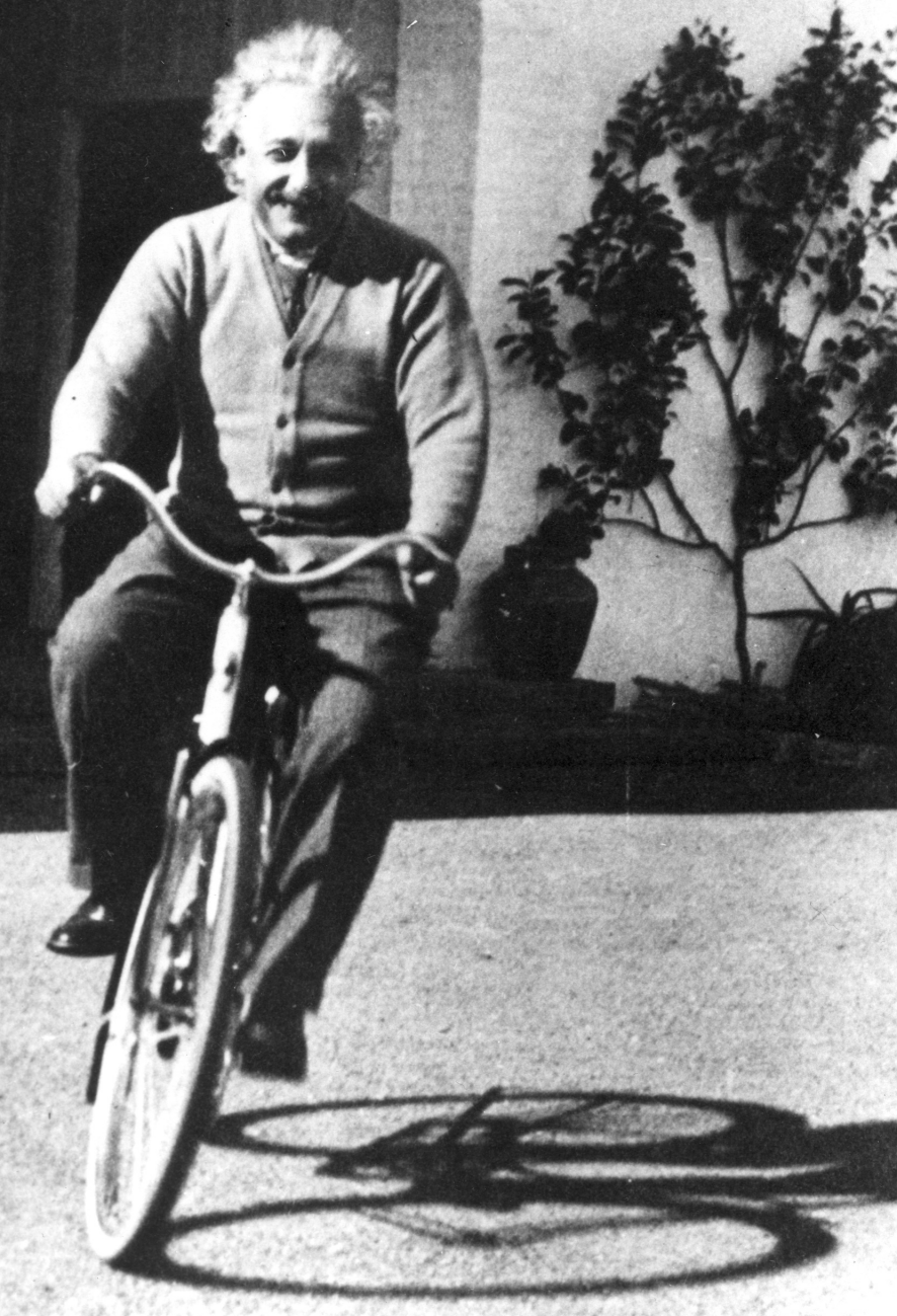 Einstein-auf-dem-Fahrrad